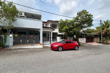 Taman Seroja, Bandar Baru Salak Tinggi