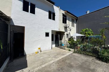 La Cottage Taman Putra Perdana