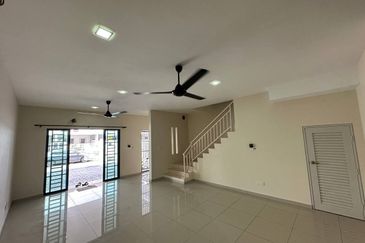 Laman Delfina @ Nilai Impian