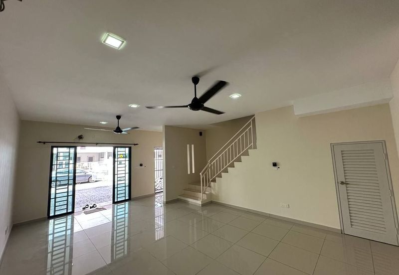 Laman Delfina @ Nilai Impian