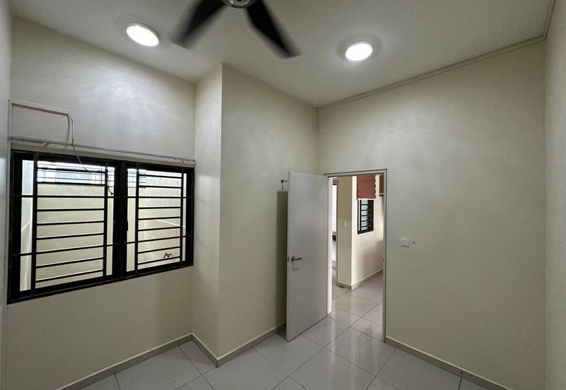 Laman Delfina @ Nilai Impian