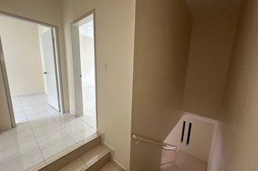 Laman Delfina @ Nilai Impian