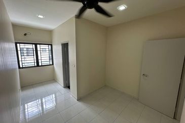 Laman Delfina @ Nilai Impian