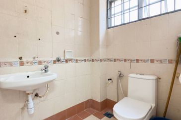 Bandar Tun Hussein Onn