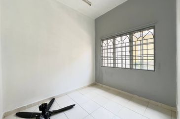 Bandar Tun Hussein Onn