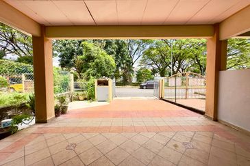 Bandar Tun Hussein Onn