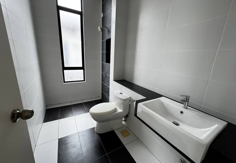 Tenderfields @ Eco Majestic