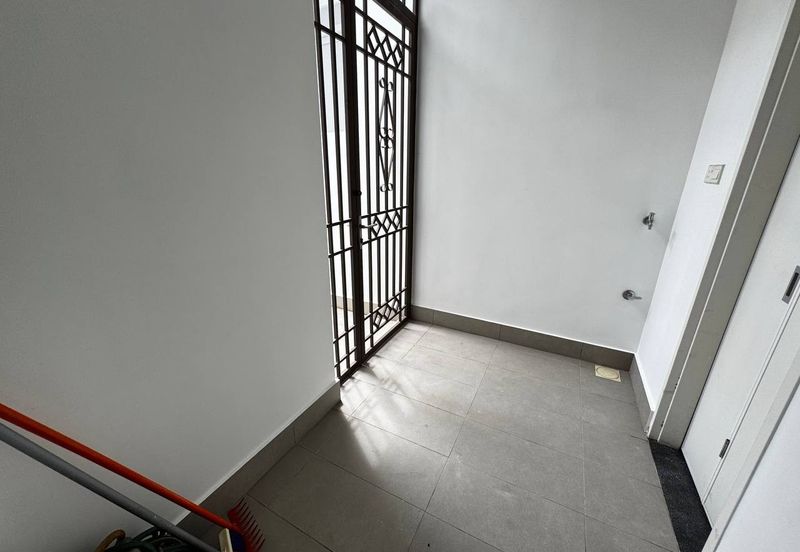 Tenderfields @ Eco Majestic