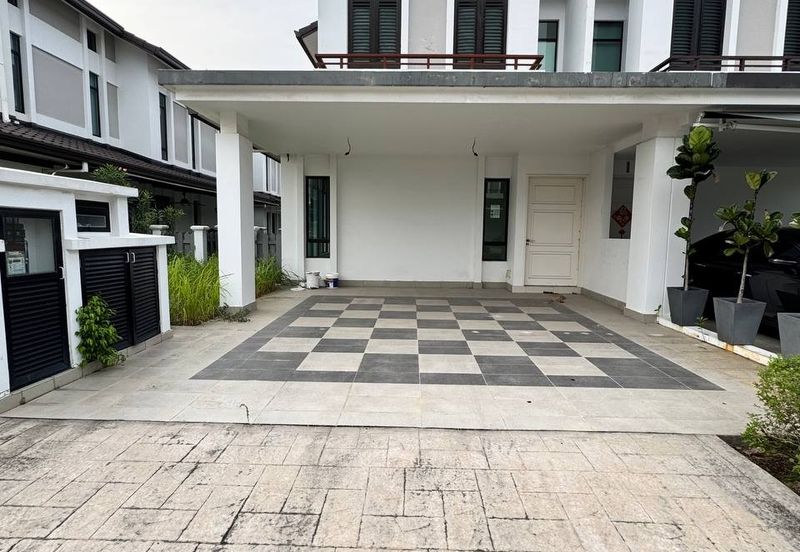 Tenderfields @ Eco Majestic