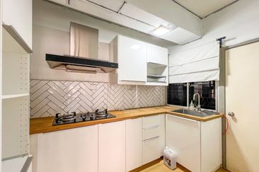 Bayu Tasik Condominium