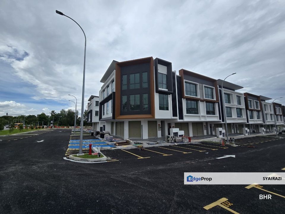 🔥FACING MAIN ROAD 3 Storey Shop Office Bandar Seri Putra, Bangi, Selangor, Bangi