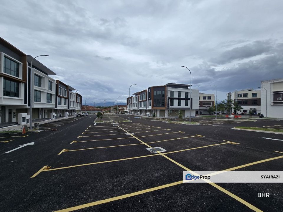 🔥FACING MAIN ROAD 3 Storey Shop Office Bandar Seri Putra, Bangi, Selangor, Bangi