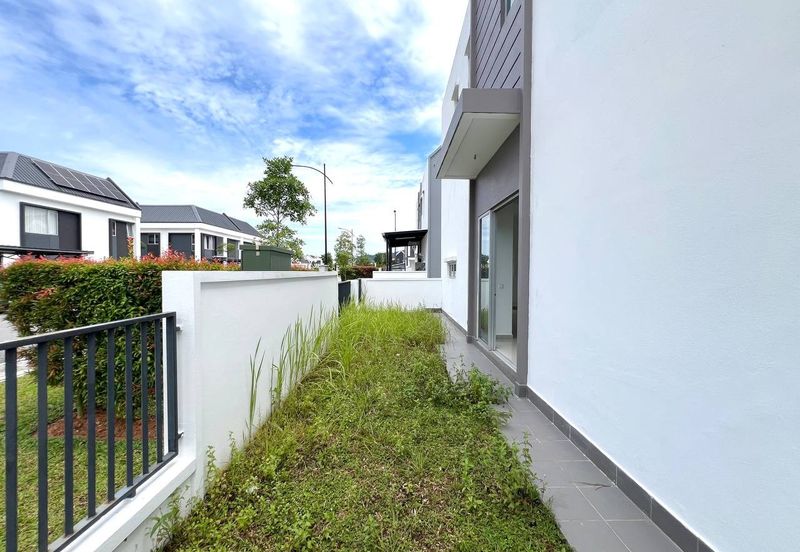 Hazelton @ Eco Forest 3