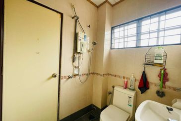 Bandar Tun Hussein Onn