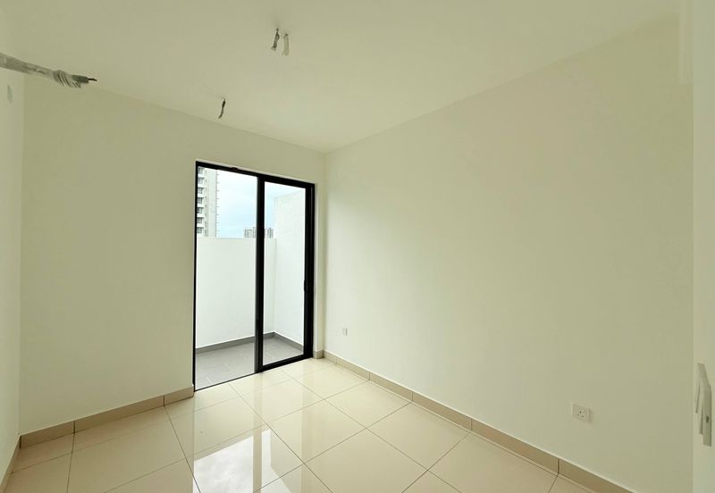 East 57 (Residensi Laman Timur)