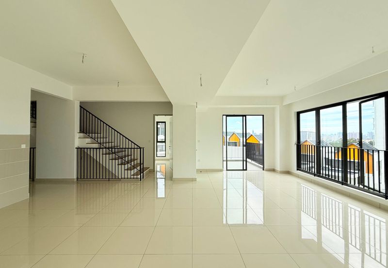 East 57 (Residensi Laman Timur)