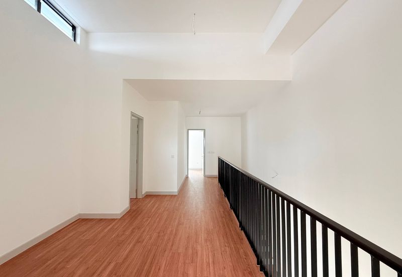 East 57 (Residensi Laman Timur)