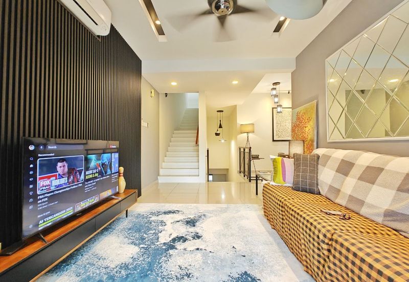 Crescent Park Townvilla