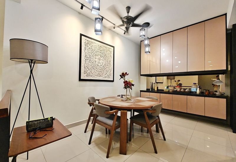 Crescent Park Townvilla