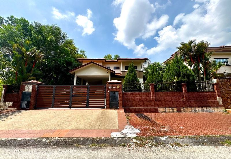 Putra Hill Residency