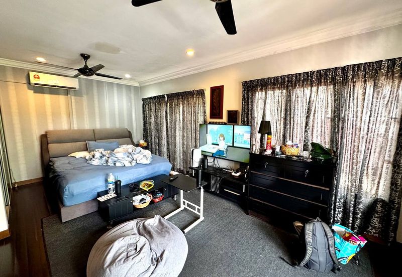 Putra Hill Residency