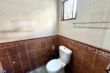 Putra Hill Residency