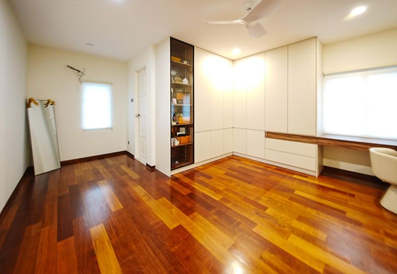 Bukit Suria Garden Village