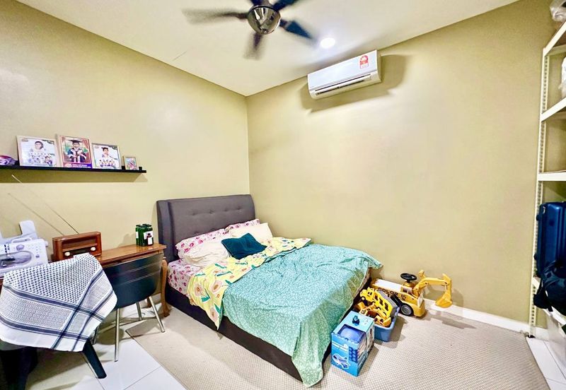 Parkfield Residences, Tropicana Heights