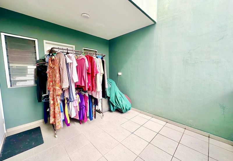 Parkfield Residences, Tropicana Heights