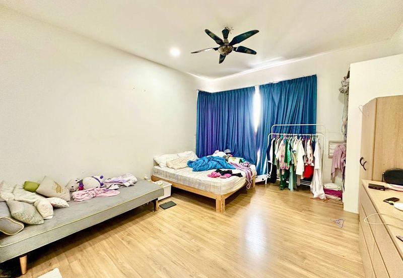 Parkfield Residences, Tropicana Heights