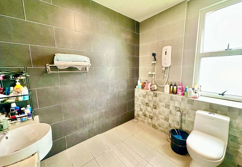 Parkfield Residences, Tropicana Heights