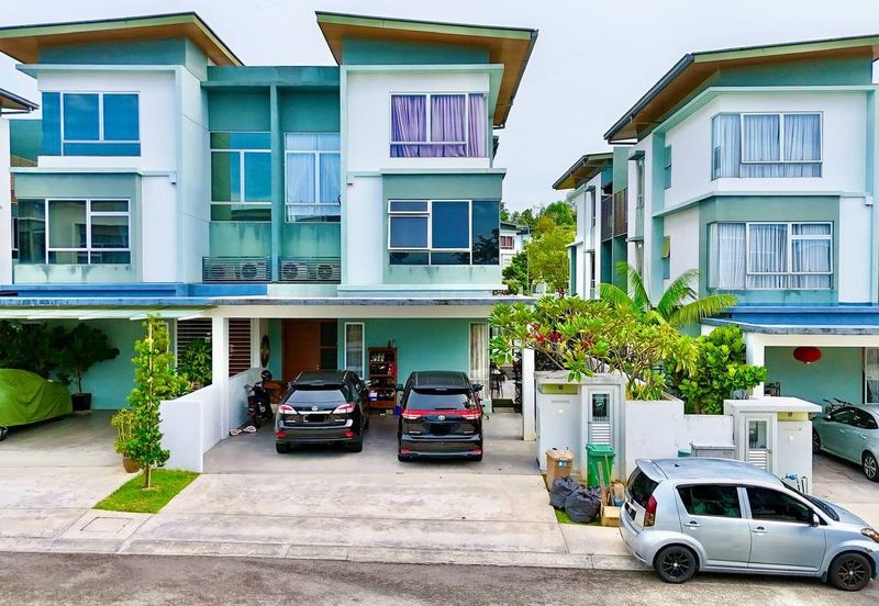 Parkfield Residences, Tropicana Heights