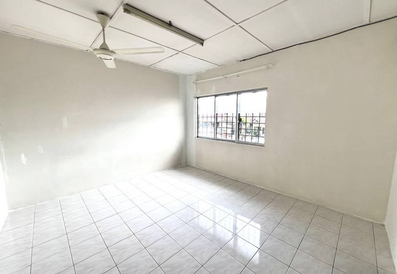 Taman Pinggiran Putra