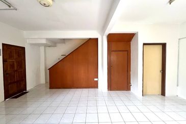 Taman Pinggiran Putra