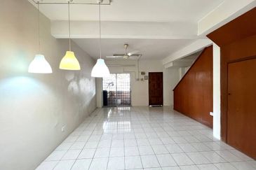 Taman Pinggiran Putra