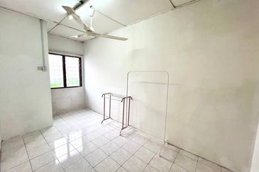 Taman Pinggiran Putra