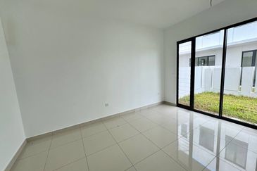 Elmina Green The Eighth @ City of Elmina