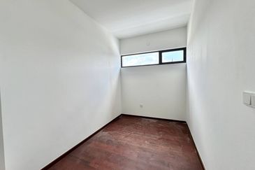 Elmina Green The Eighth @ City of Elmina