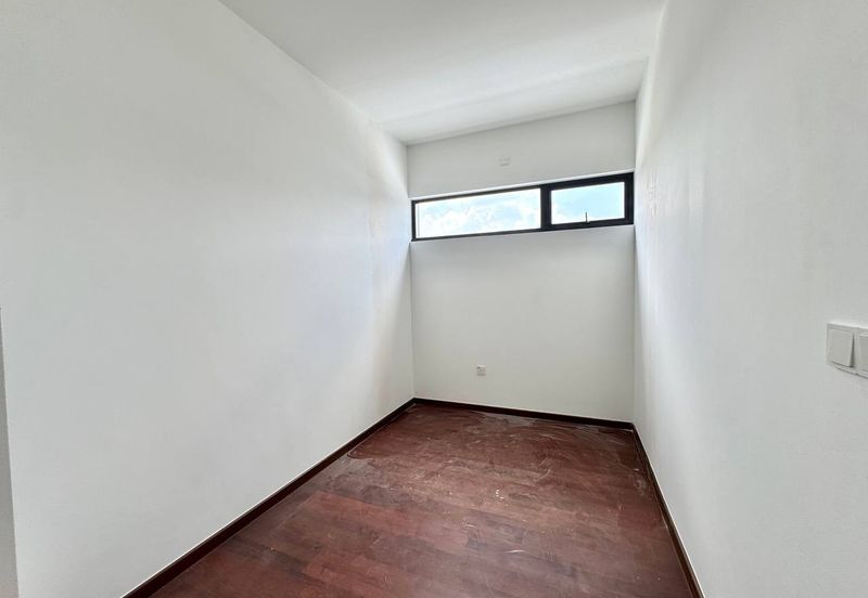 Elmina Green The Eighth @ City of Elmina