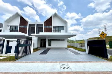 Elmina Green The Eighth @ City of Elmina