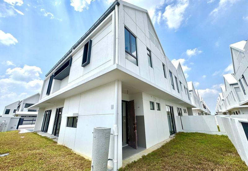 Elmina Green The Eighth @ City of Elmina