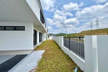 Elmina Green The Eighth @ City of Elmina