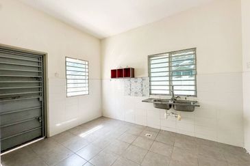 Taman Tasik Semenyih (Lake Residence)