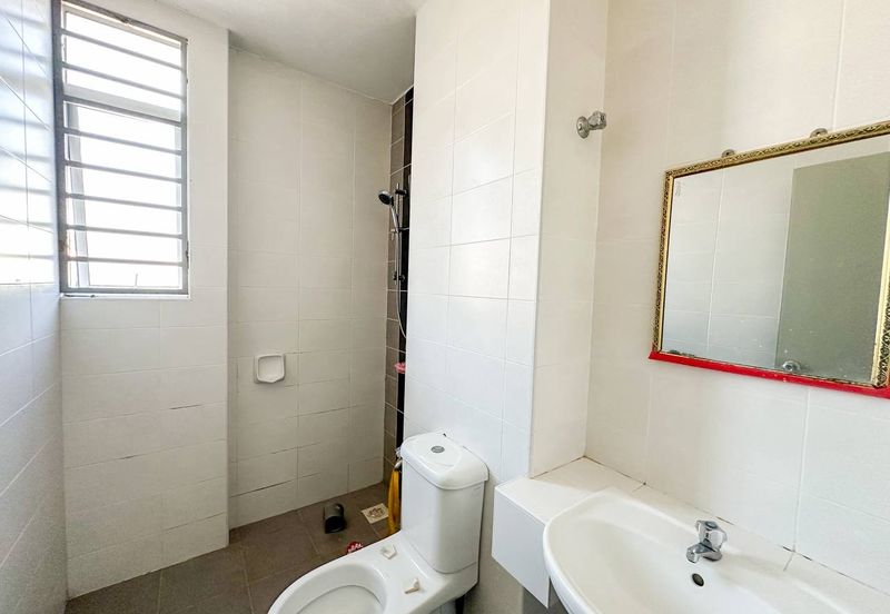 Taman Tasik Semenyih (Lake Residence)