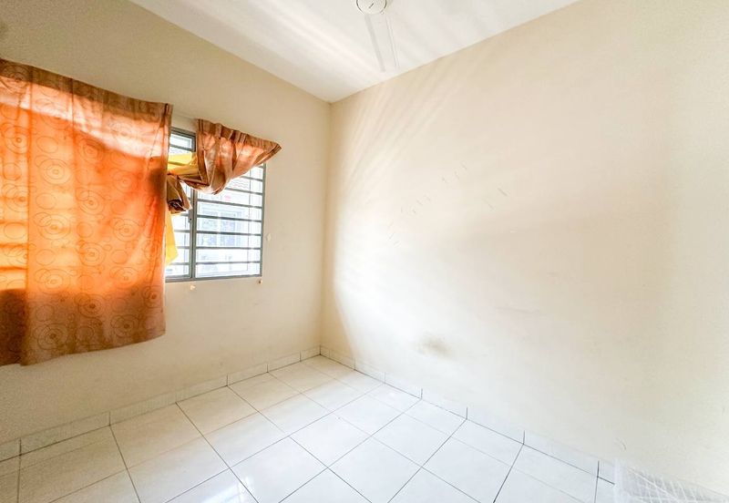 Taman Tasik Semenyih (Lake Residence)