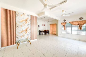 Taman Tasik Semenyih (Lake Residence)