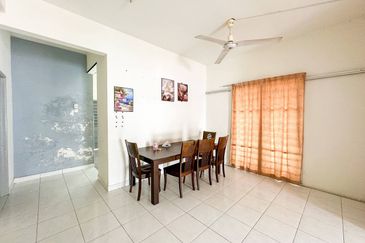 Taman Tasik Semenyih (Lake Residence)