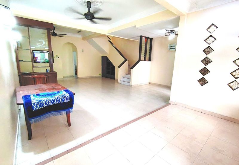 Bandar Tun Hussein Onn