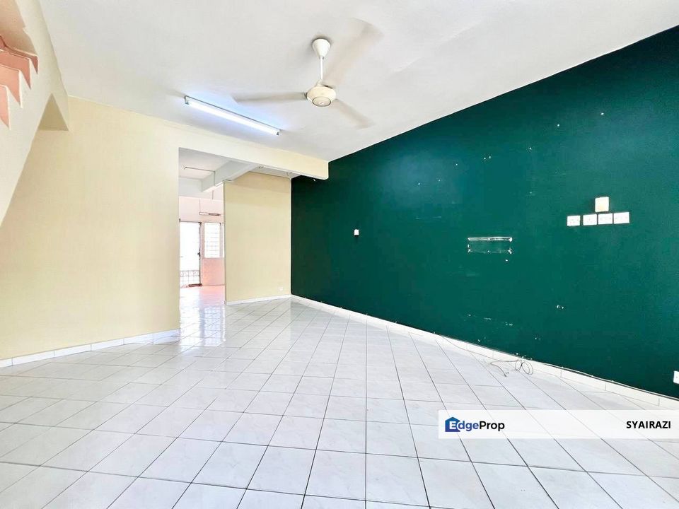 Double Storey Terrace Seksyen 6, Bandar Rinching, Semenyih, Selangor, Semenyih