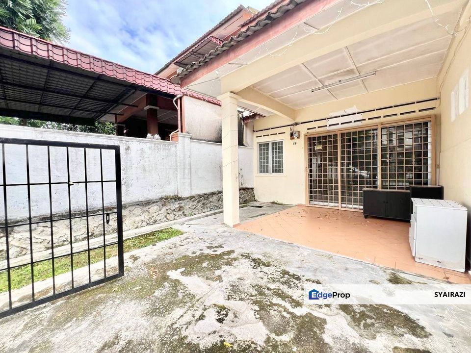 Double Storey Terrace Seksyen 6, Bandar Rinching, Semenyih, Selangor, Semenyih